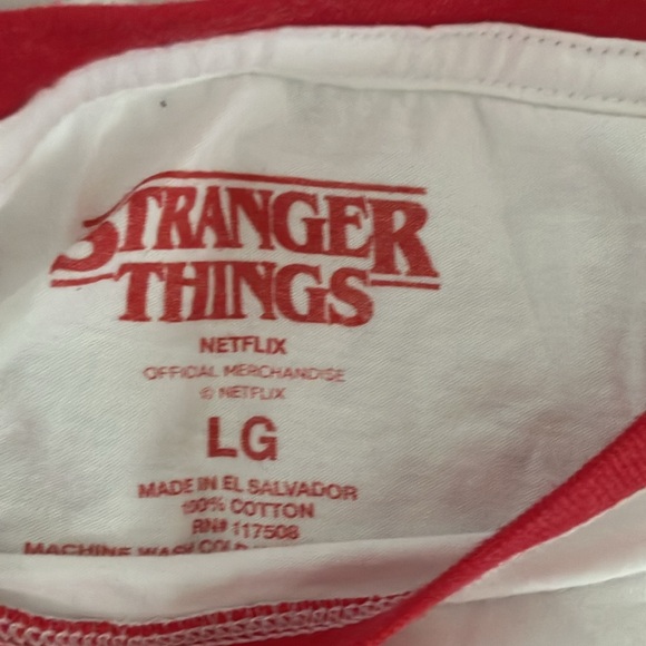 Stranger Things It Only Gets Stranger official Netflix fitted tee M/L - Picture 3 of 11